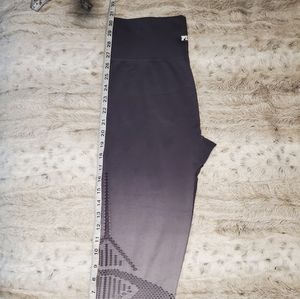 PINK CAPRI LEGGINGS L